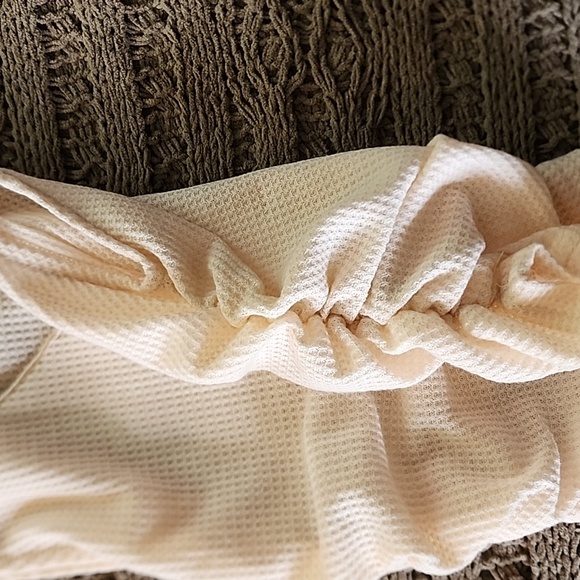 Heart Cutout Tank Top - Picture 3 of 3